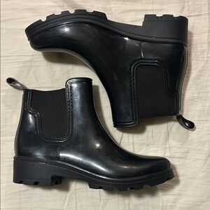 Capelli of New York Glossy Black Chelsea Rain Boots